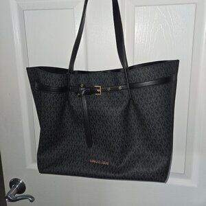 Michael Kors tote